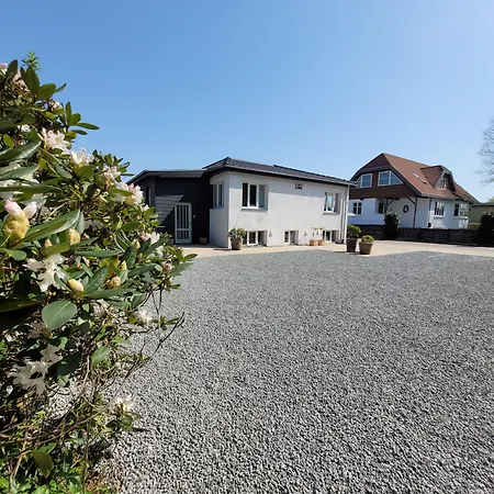 Sdr. Bed & Breakfast 3*
